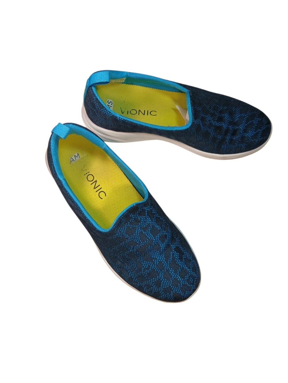 Vionic Mesh Lightweight Slip On Sneakers Size 7 - Picture 4 of 11